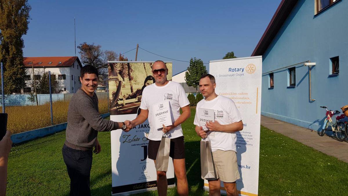 striktno druženje s partnerima